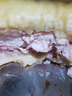 Una foto de Pastel de pan bimbo con pollo, j.york, queso, bechamel..🍞🍴