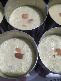 ठंडाई(thandai recipe in hindi) रेसिपी मुख्य फोटो