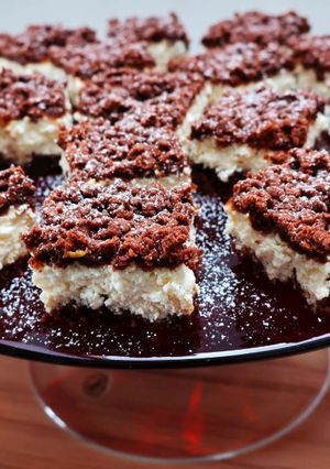 Borzas Kata, a retro csokis túrós sütemény – Régi idők kedvenc sütije, ami könnyen elkészíthető recept fotója