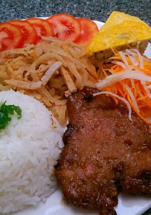 Hình của món Cơm Sườn Bì Chả.