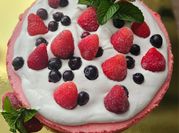 Una foto de tarta de frutilla