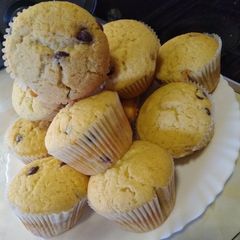 A picture of Chocolate chip muffins #wheatflourchallenge.