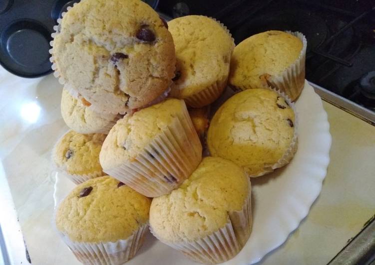 Recipe of Perfect Chocolate chip muffins #wheatflourchallenge