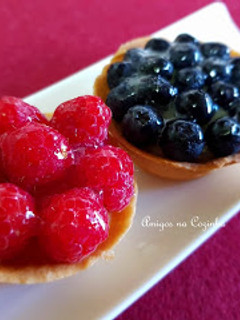 Foto de Tartes com Lemon Curd e frutos do bosque