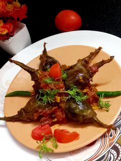 स्टफ बैंगन मसाला (Stuff Baingan Masala recipe in hindi) रेसिपी मुख्य फोटो