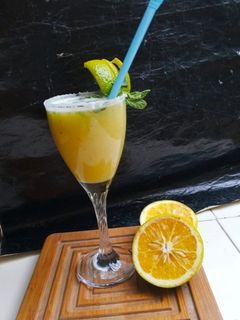 মুসাম্বি পুদিনা জ্যুস (musambi pudina juice recipe in Bengali) রেসিপির প্রধান ছবি