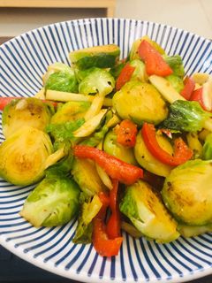 炒鮮甜球芽甘藍 的食譜成品照片