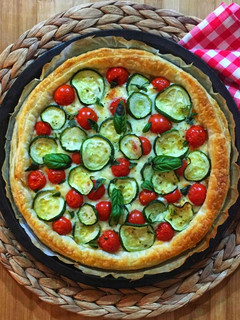 Foto di Torta salata con zucchine e pomodorini 🌷