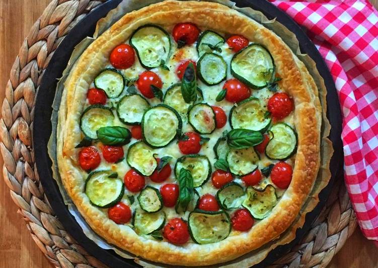 How to Prepare Qualsiasi sera della settimana Torta salata con zucchine e pomodorini 🌷