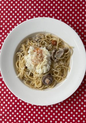 Una foto de Pasta con salsa de trufa y setas