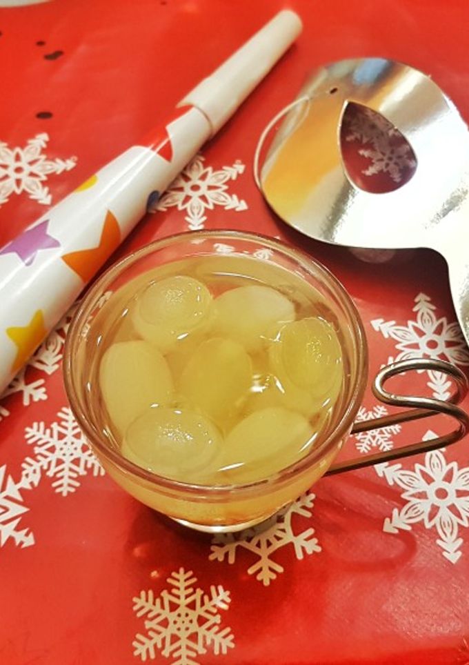 Una foto de Las 12 Uvas sin piel y pepitas al Cava