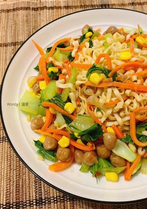雪蓮子炒麵｜15分鐘素食 的食譜成品照片
