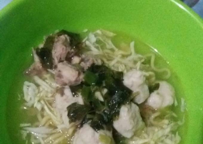 Bagaimana Menyiapkan Kuah Bakso Ayam Anti Gagal