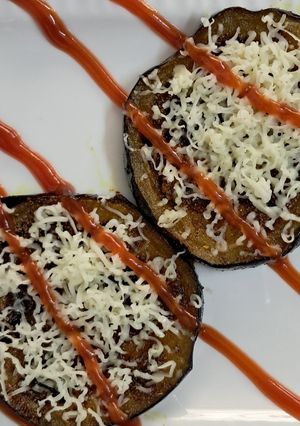 A picture of Cheese baingan bhaja.