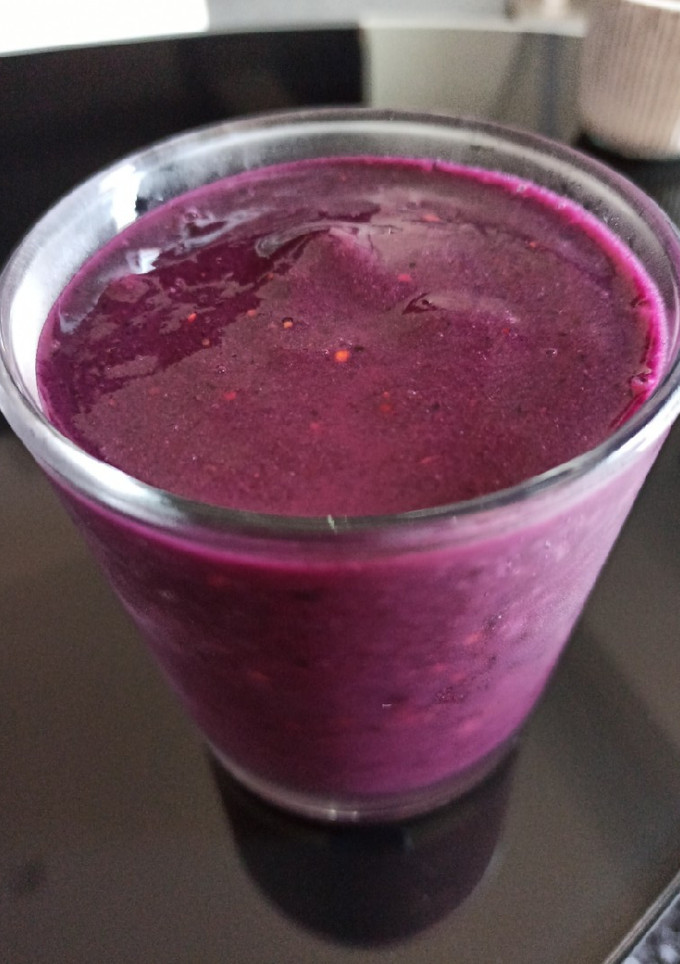 Una foto de Batido extra de vitaminas 💪🏼🍓🍍🍇🍋