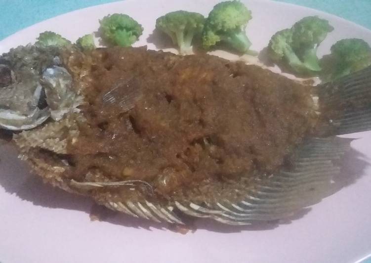 Ikan Gurame Goreng bumbu bakar ala mama ndut k