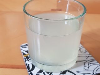 Eau citronnée