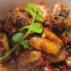 A picture of Stir Freid Prawns in Curry Leaves.