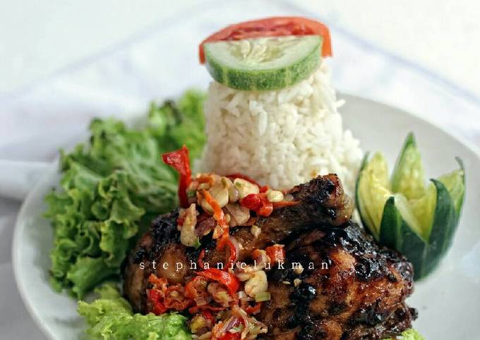 Cara Buat Ayam Bakar Sambal Matah Rumahan