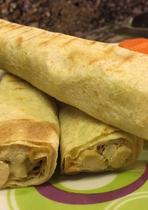 صورة لوصفة شاورما الدجاج سهلة ولذيذة😋