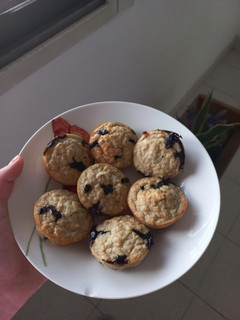 Una foto de Muffins de banana y chips de chocolate