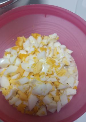 Una foto de Ensalada de atún con huevo
