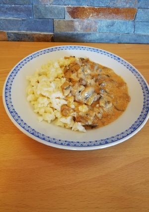 Gombapaprikás nokedlivel recept fotója