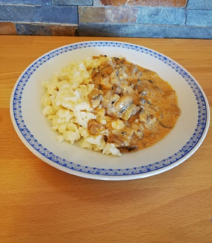 Gombapaprikás nokedlivel recept fotója