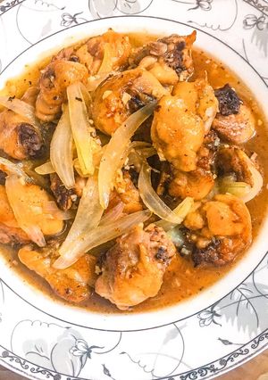Hình của món Đùi gà chiên nước mắm.