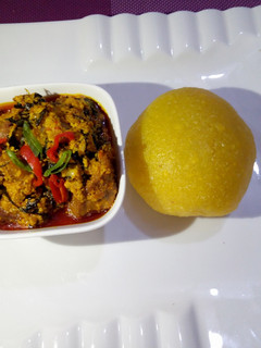 Miyan Agushi da tuwon garin rogo ainihin hoton girkin