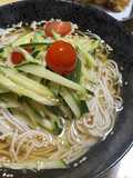 Cold thin wheat noodles