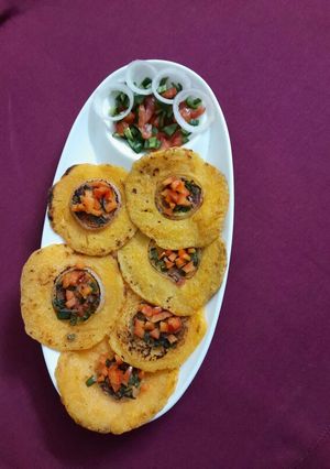 A picture of Mini vegetables uthappam.