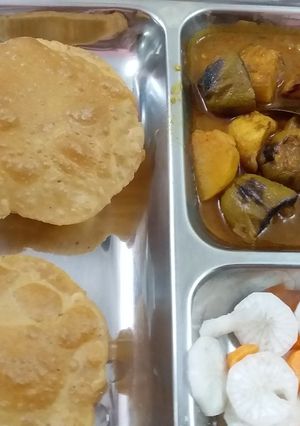 परवल आलू की सब्जी (Parwal Aloo kI sabzi recipe in Hindi) रेसिपी मुख्य फोटो
