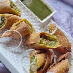A picture of Bharwan Mirchi Pakora.