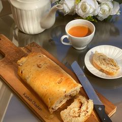 A picture of Cinnamon Raisin Bread 🍞.