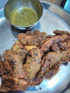 उडद दाल पकौड़े (Urad Dal Pakode recipe in Hindi) रेसिपी मुख्य फोटो