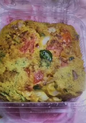 சீஸ் பிரெட் வெஜ் ஆம்லெட்(cheese bread veg omelette recipe in tamil) செய்முறை முக்கிய புகைப்படம்