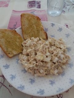 Una foto de Ensalada de pollo