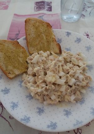 Una foto de Ensalada de pollo