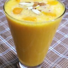 A picture of Mango Milkshake.