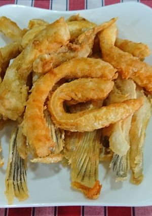 Hình của món Lườn cá hồi chiên giòn.