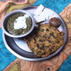 A picture of Sarson ka saag and Makki ki methi wali Roti.