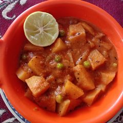A picture of Aloo Mutter Sabji.