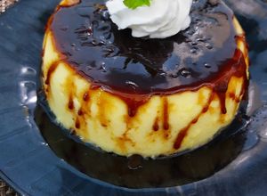 Una foto de Flan de Naranja y Agua Azahar con Caramelo de Azúcar Negra