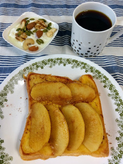 黑糖肉桂蘋果法式吐司 的食譜成品照片
