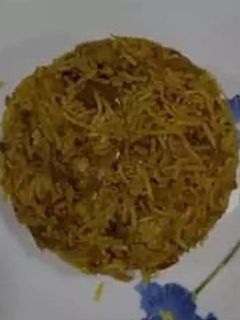 हैद्राबादी चिकन बिर्याणी (chicken biryani recipe in marathi) रेसिपी चे मुख्य फोटो 