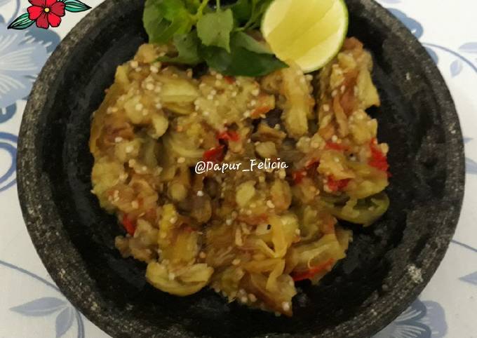 Standar Bagaimana cara buat Sambal Terong Ungu dijamin sesuai selera
