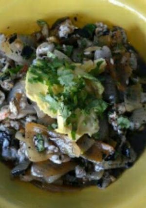 Una foto de Ceviche mar negro 👨‍🍳