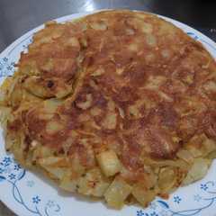 Una foto de Tortilla de papa con cebolla
