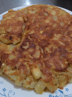 Una foto de Tortilla de papa con cebolla